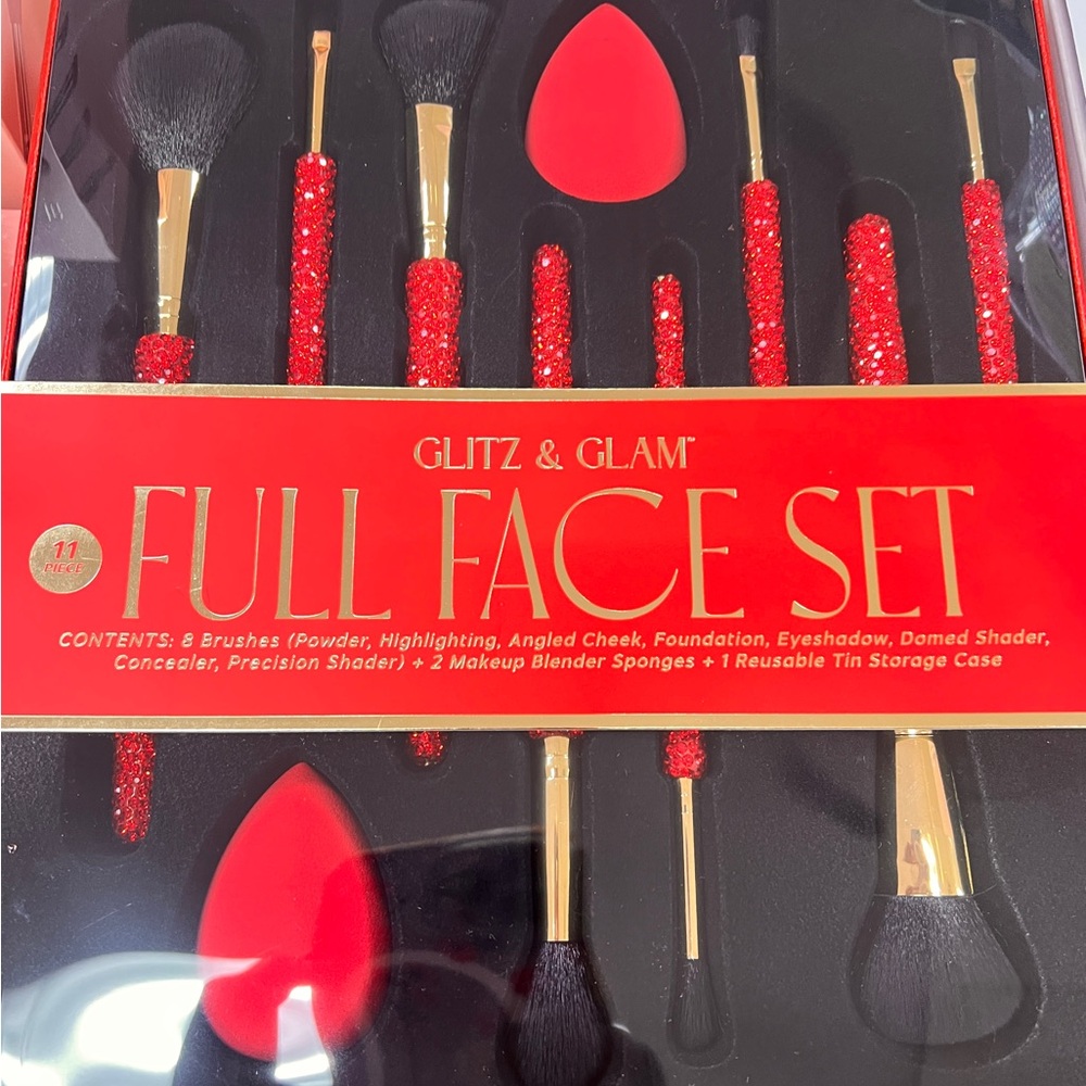 Glitz & Glam Full Face Makeup Brush Set - Red